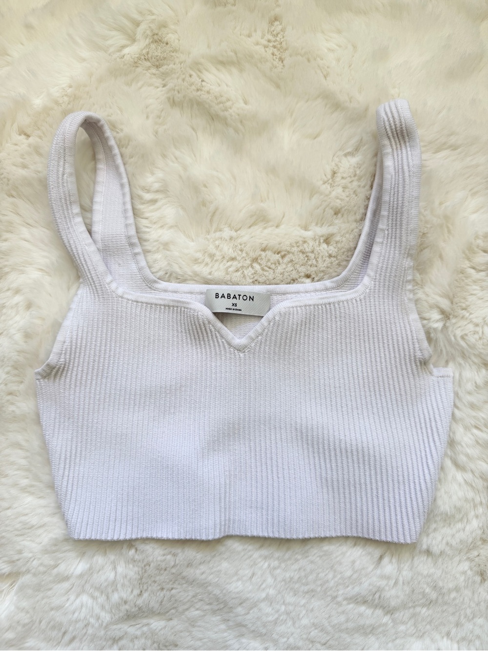 Babaton White Ribbed V-Notch Crop Tank